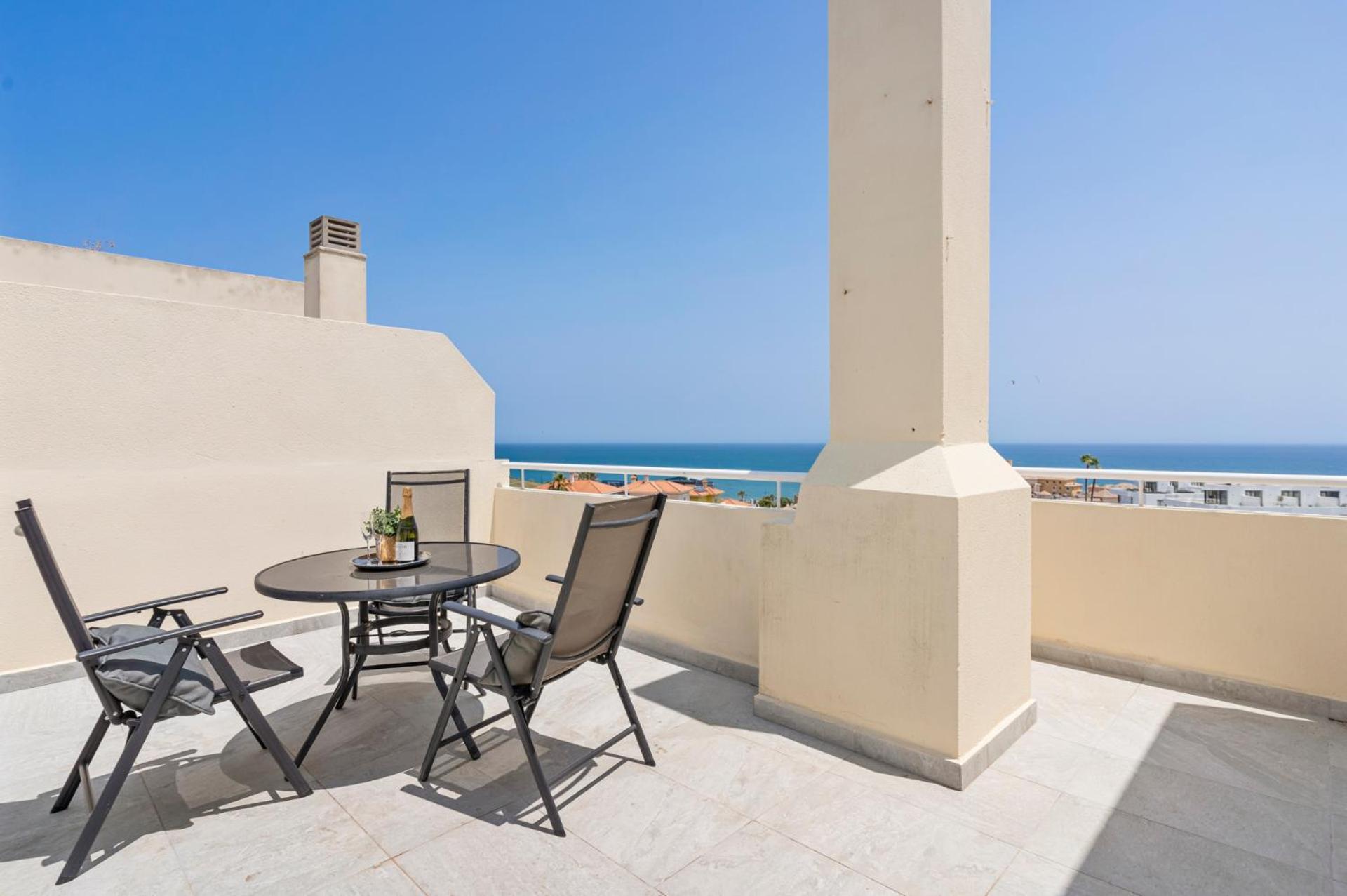 Spacious Castillo Sohail Penthouse With Jacuzzi By Costarentals - Ref 12 Fuengirola