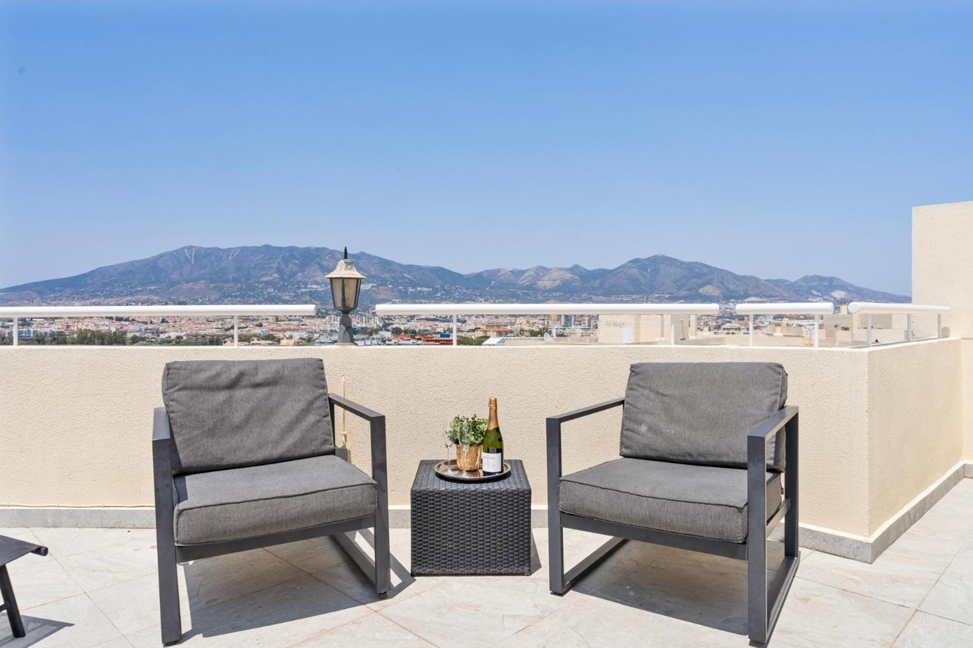 Spacious Castillo Sohail Penthouse With Jacuzzi By Costarentals - Ref 12 Appartement Fuengirola